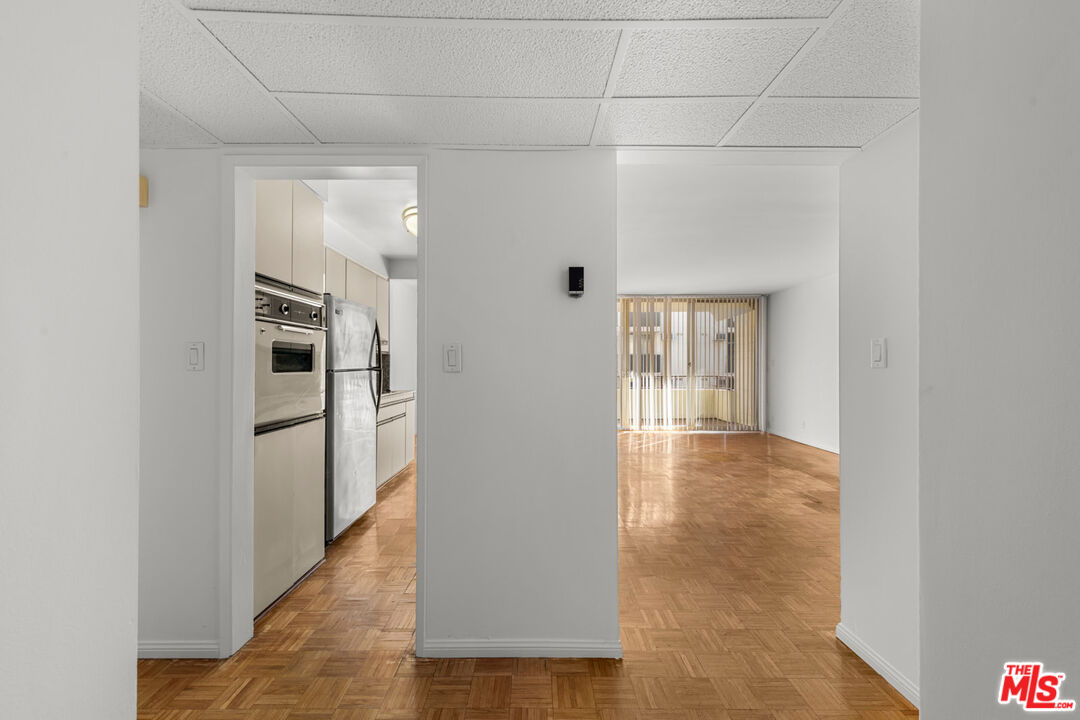 1300 Midvale Ave Unit: 408