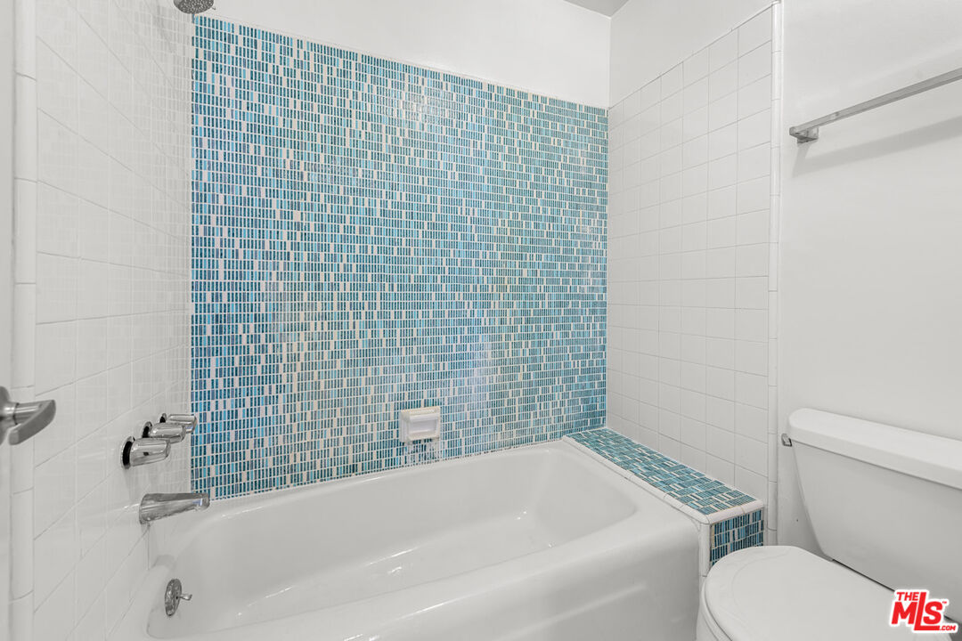 1300 Midvale Ave Unit: 408