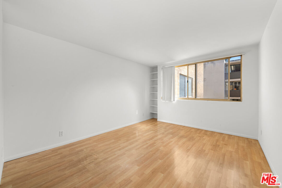 1300 Midvale Ave Unit: 408