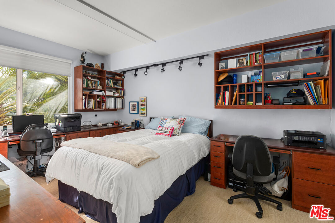 13200 Pacific Prome Unit: 322