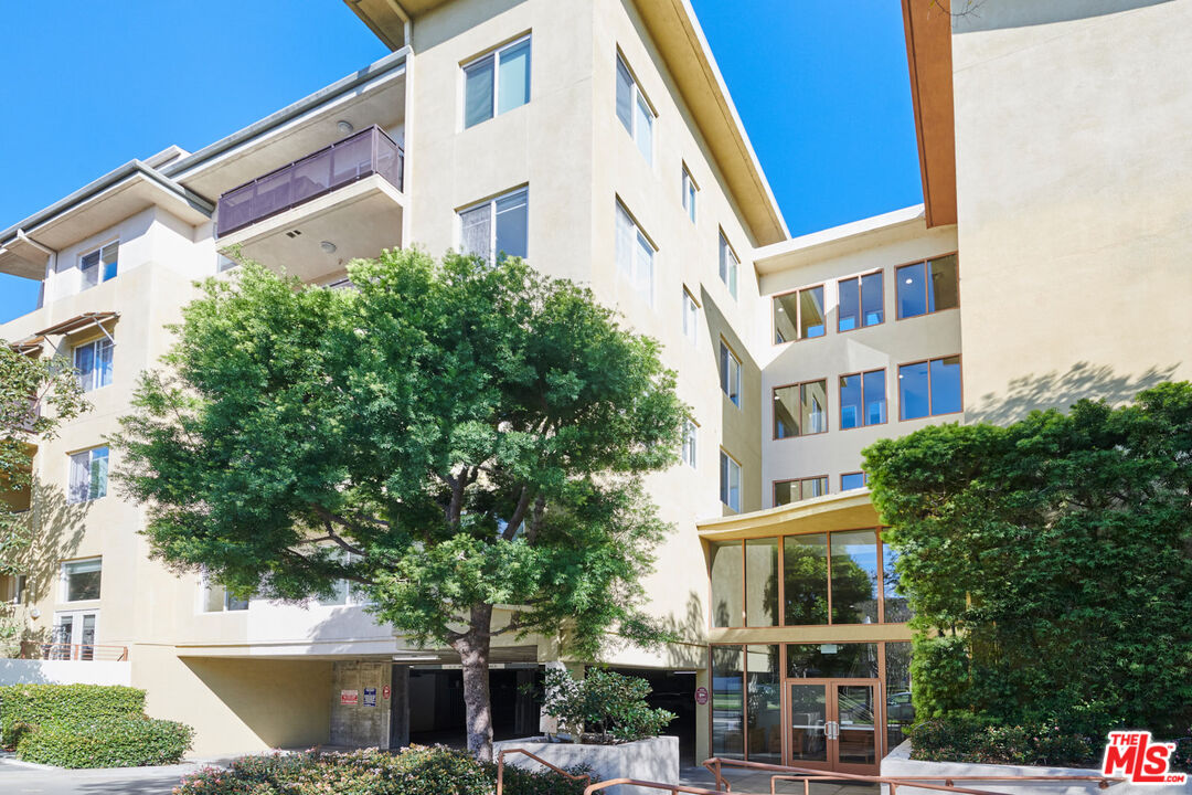 13200 Pacific Prome Unit: 322