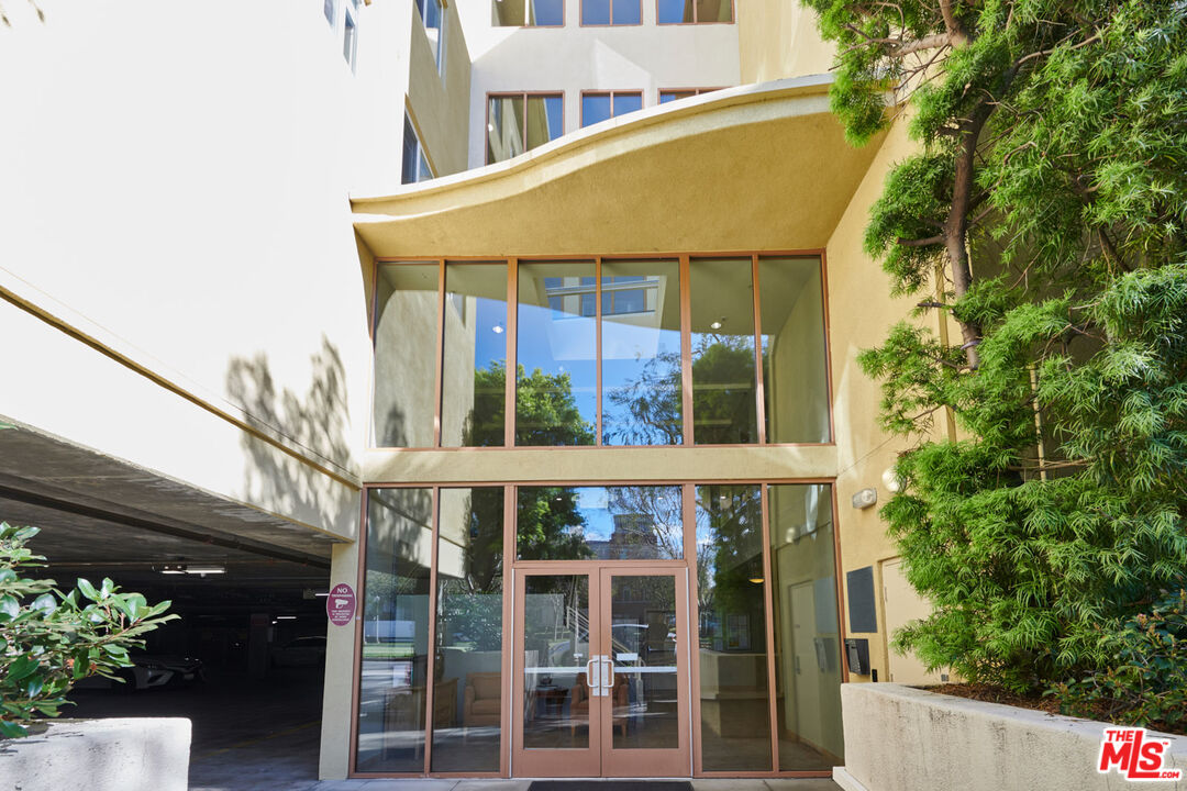 13200 Pacific Prome Unit: 322