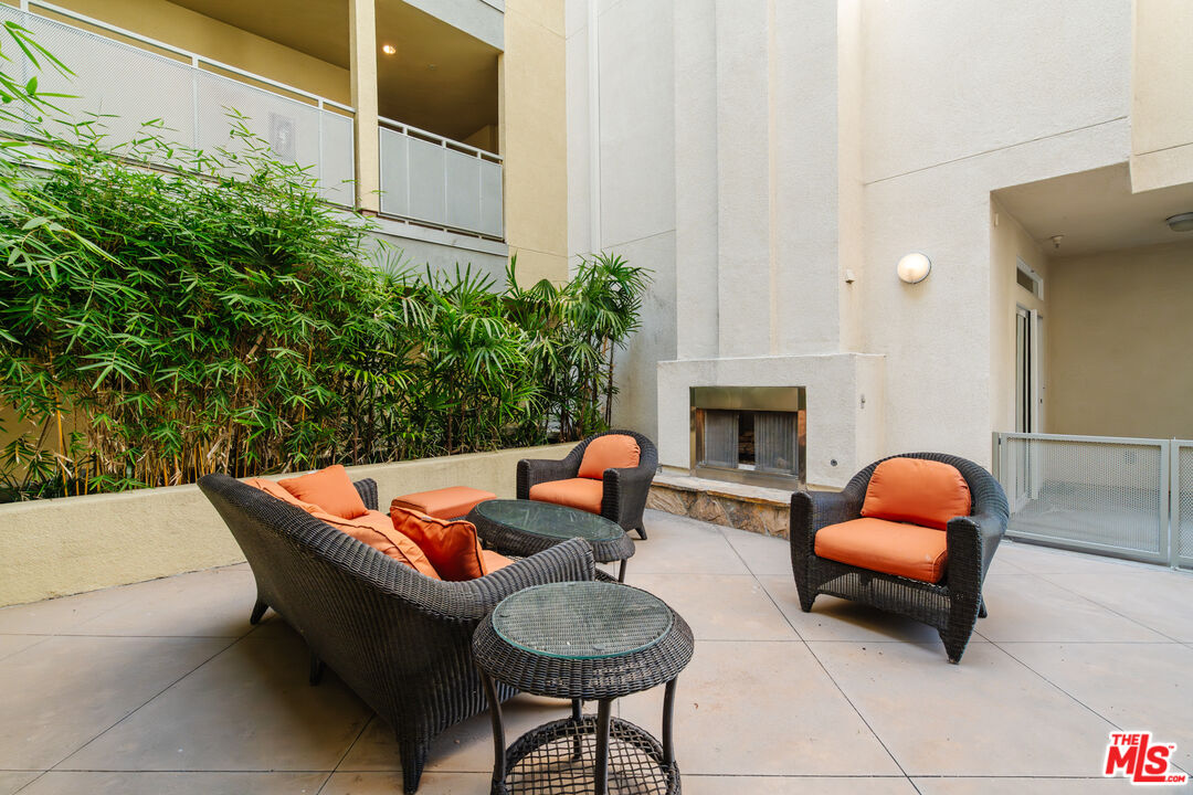 13200 Pacific Prome Unit: 322