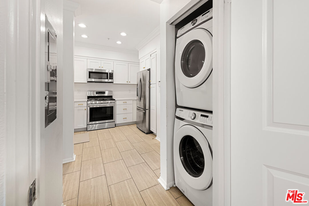 6400 Crescent Park Unit: 315