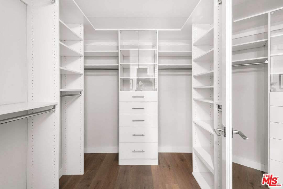 12775 Bluff Creek Dr Unit: 1