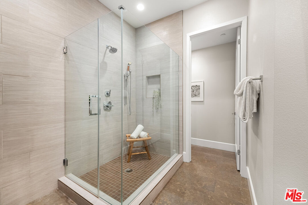 12775 Bluff Creek Dr Unit: 1