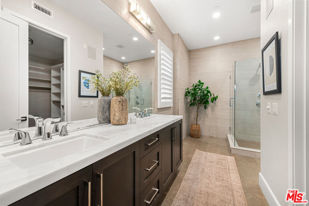 12775 Bluff Creek Dr Unit: 1