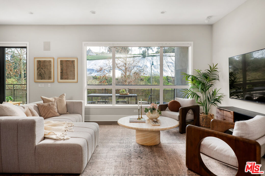 12775 Bluff Creek Dr Unit: 1