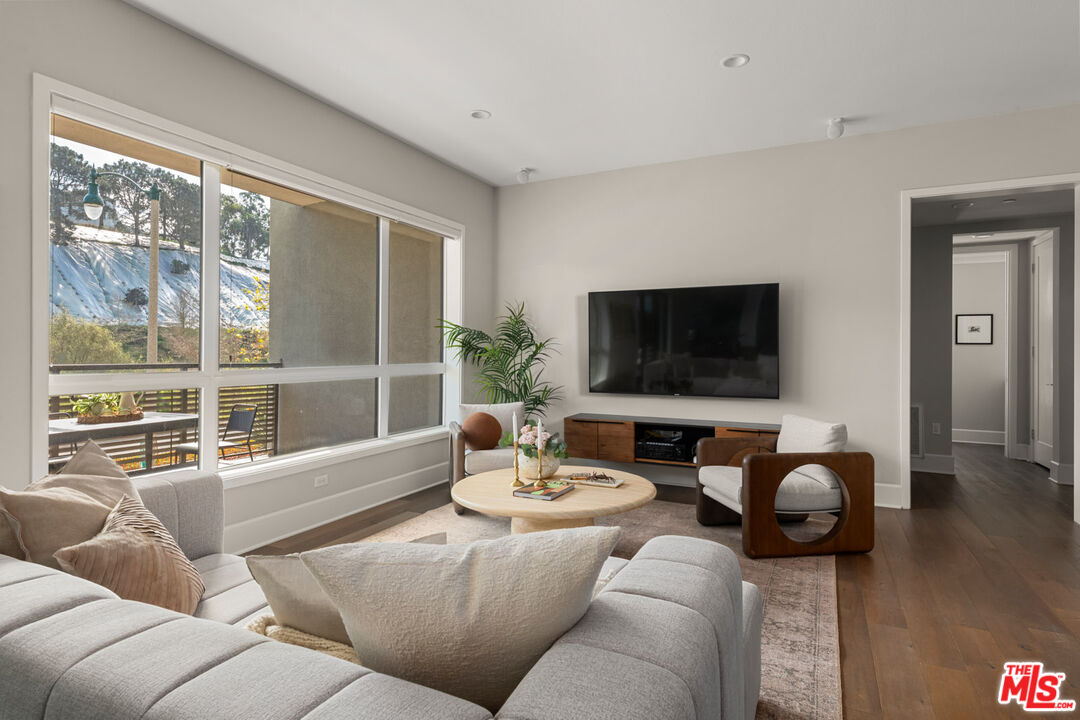 12775 Bluff Creek Dr Unit: 1