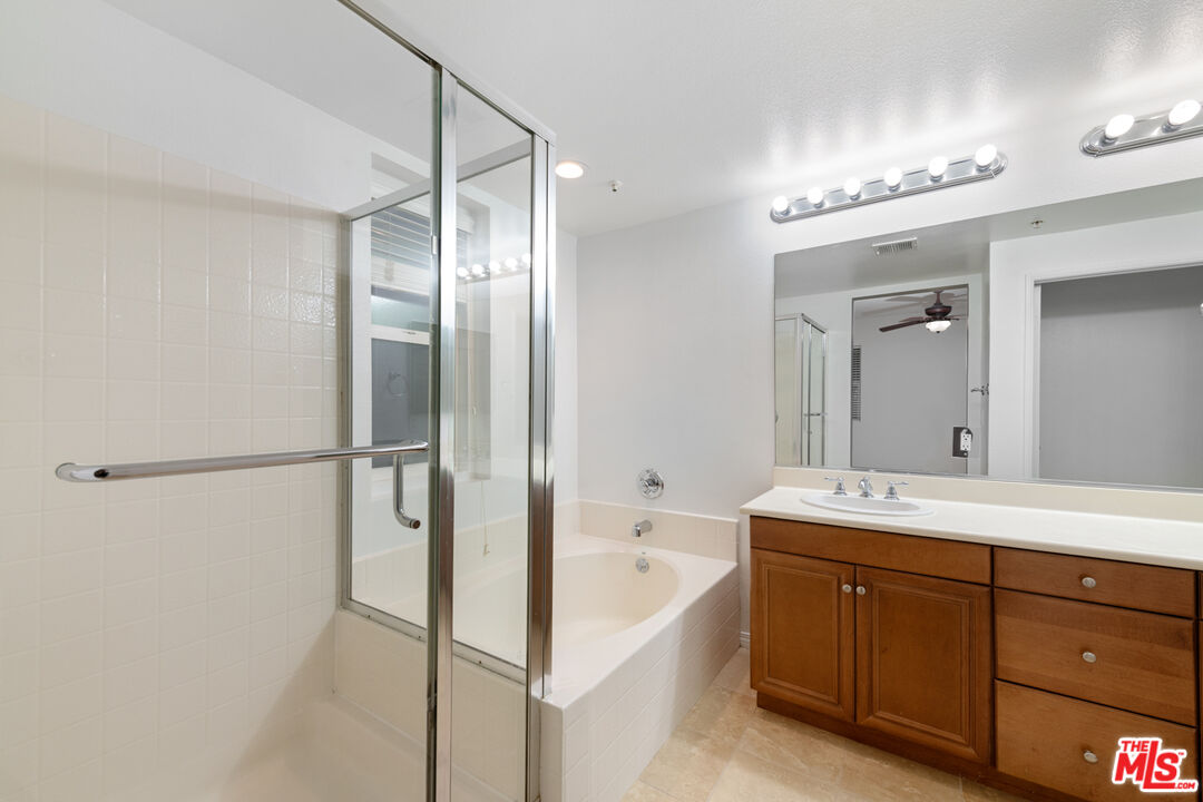 6020 Seabluff Dr Unit: 116