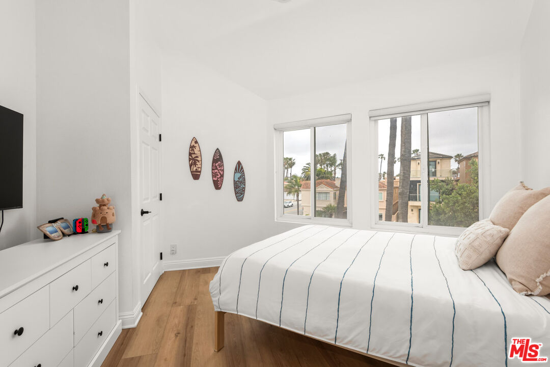 1200 Pacific Coast Hwy Unit: 305