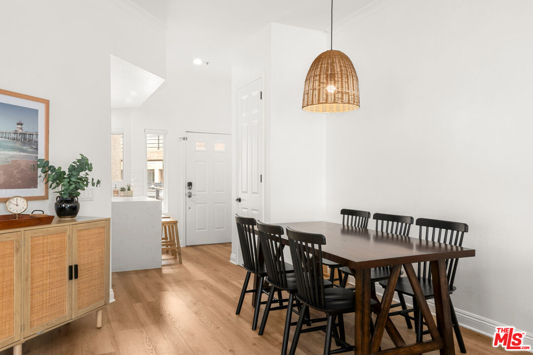 1200 Pacific Coast Hwy Unit: 305