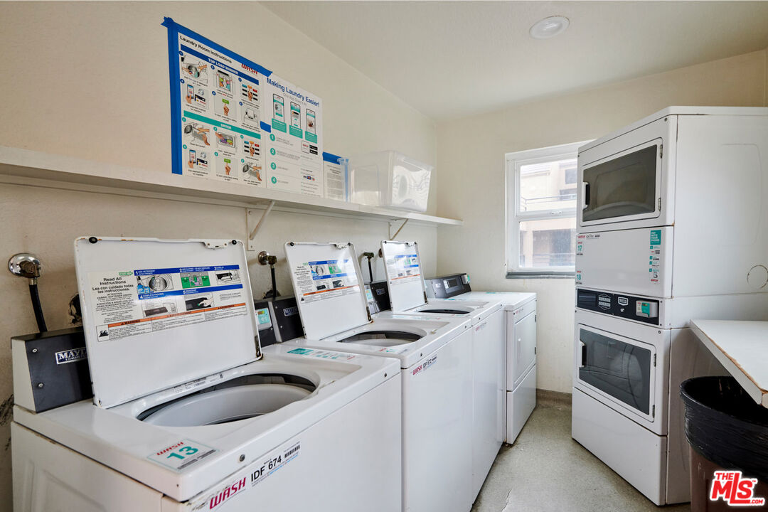 1200 Pacific Coast Hwy Unit: 305