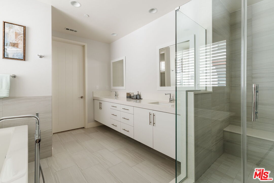 12655 Sandhill Ln Unit: 2