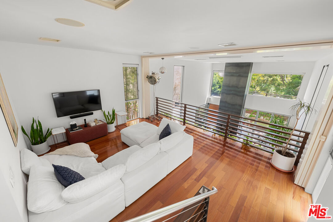417 Venice Way