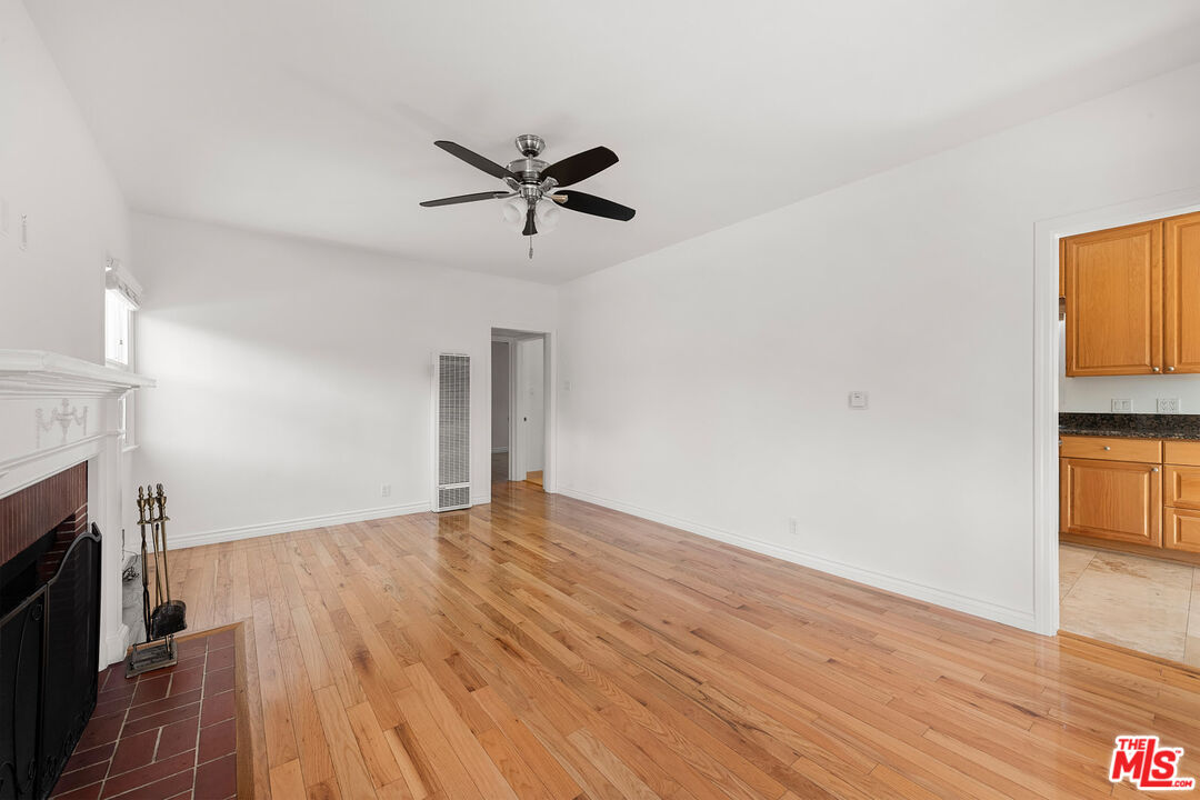 4158 Baldwin Ave