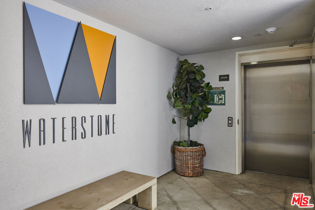 6400 Crescent Park Unit: 402
