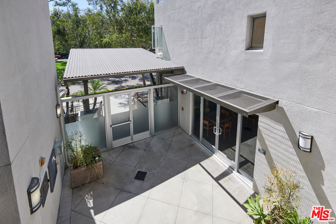 6400 Crescent Park Unit: 402