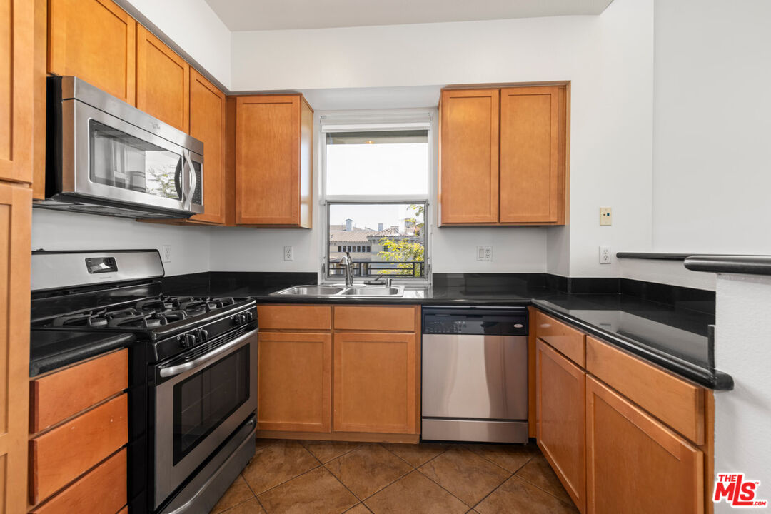 6400 Crescent Park Unit: 402