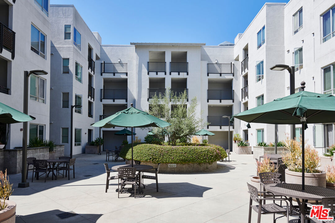 6400 Crescent Park Unit: 402