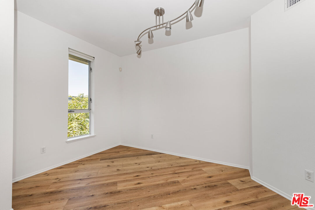 6400 Crescent Park Unit: 402