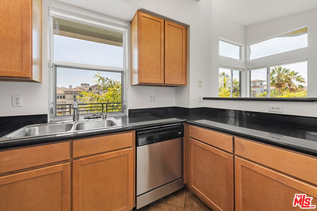 6400 Crescent Park Unit: 402