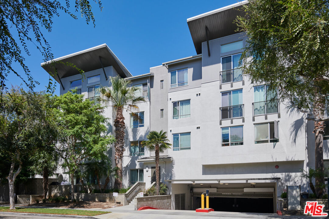 6400 Crescent Park Unit: 402
