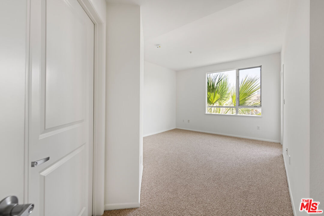 6400 Crescent Park Unit: 402
