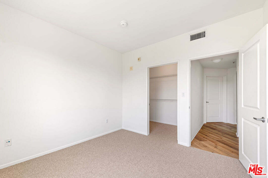 6400 Crescent Park Unit: 402
