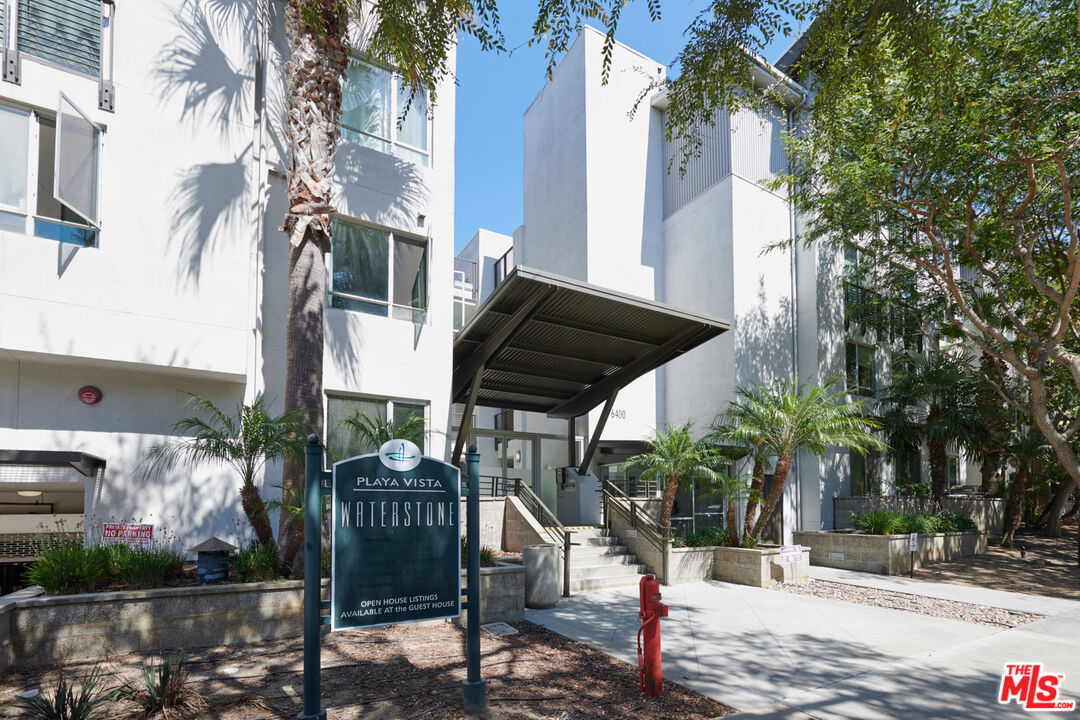 6400 Crescent Park Unit: 402