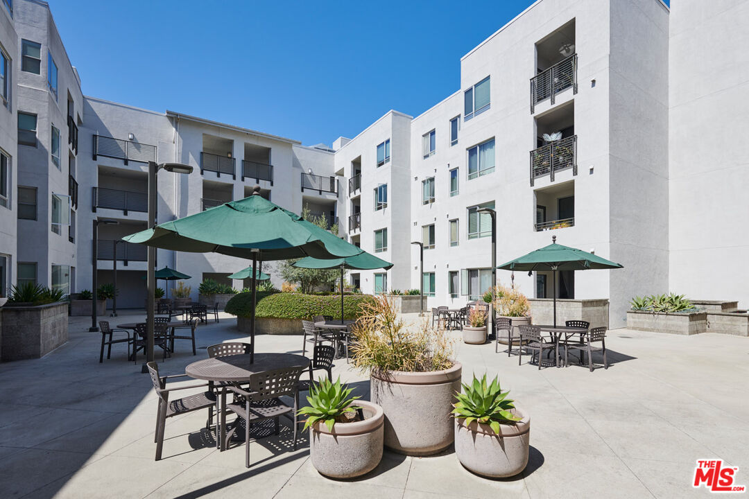 6400 Crescent Park Unit: 402
