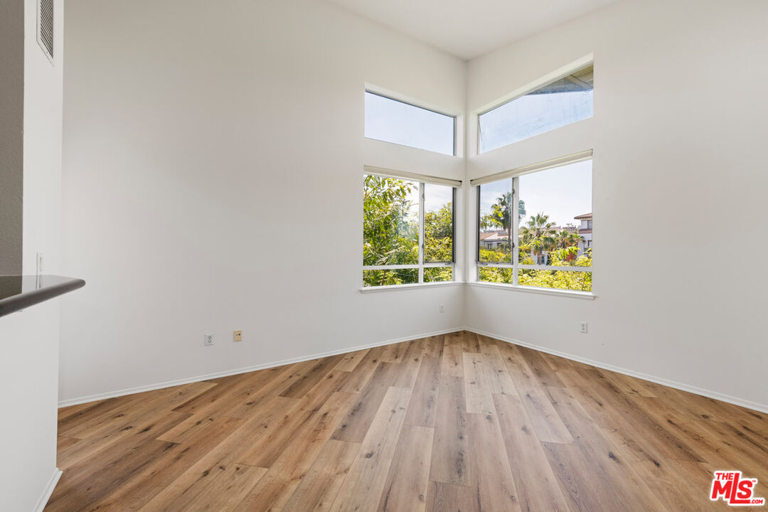 6400 Crescent Park Unit: 402