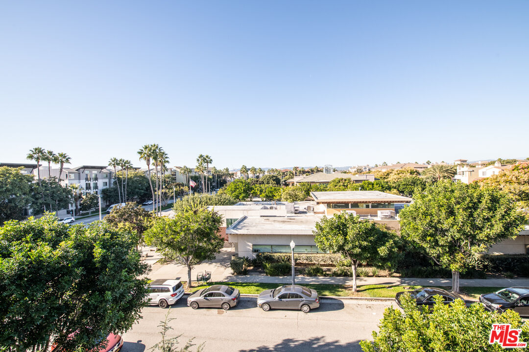 7100 Playa Vista Dr Unit: 405