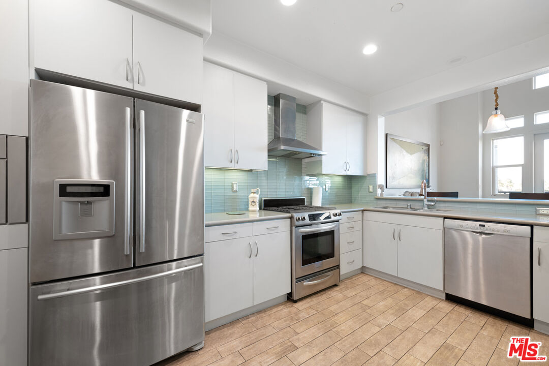 7100 Playa Vista Dr Unit: 405