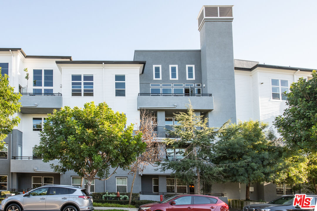 7100 Playa Vista Dr Unit: 405