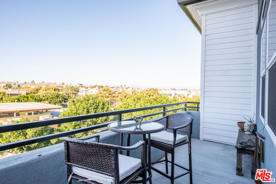 7100 Playa Vista Dr Unit: 405