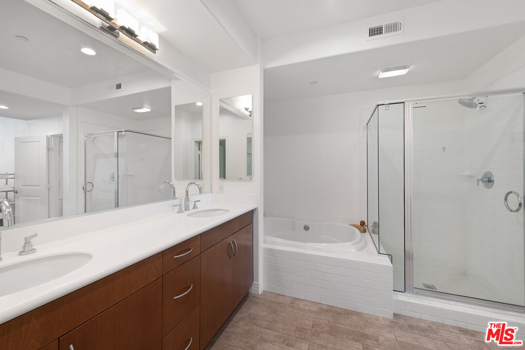7100 Playa Vista Dr Unit: 405