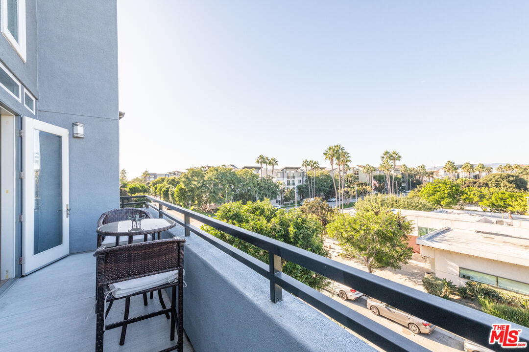 7100 Playa Vista Dr Unit: 405