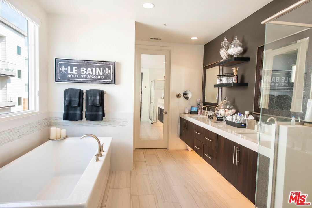 12516 Osprey Ln Unit: 2