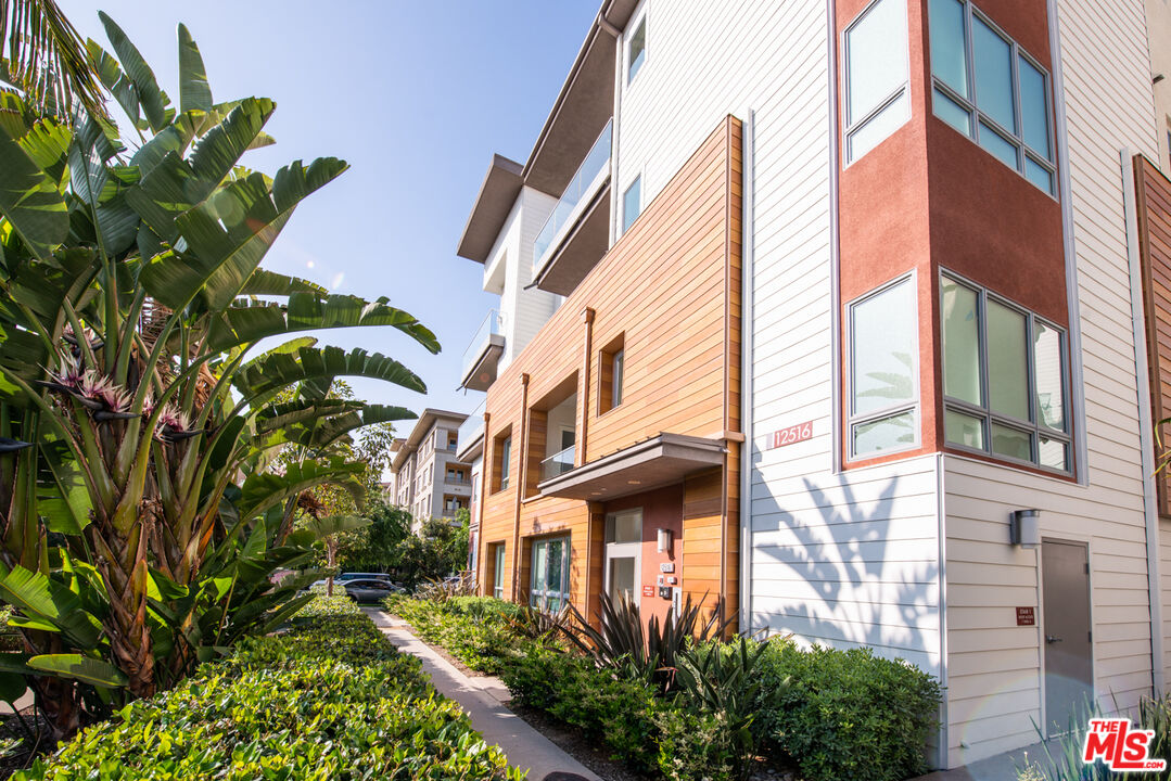 12516 Osprey Ln Unit: 2