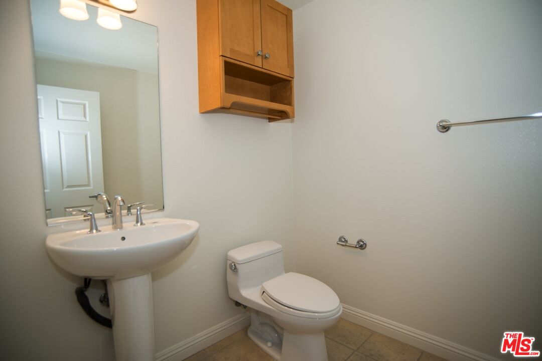 5831 Seawalk Dr Unit: 221