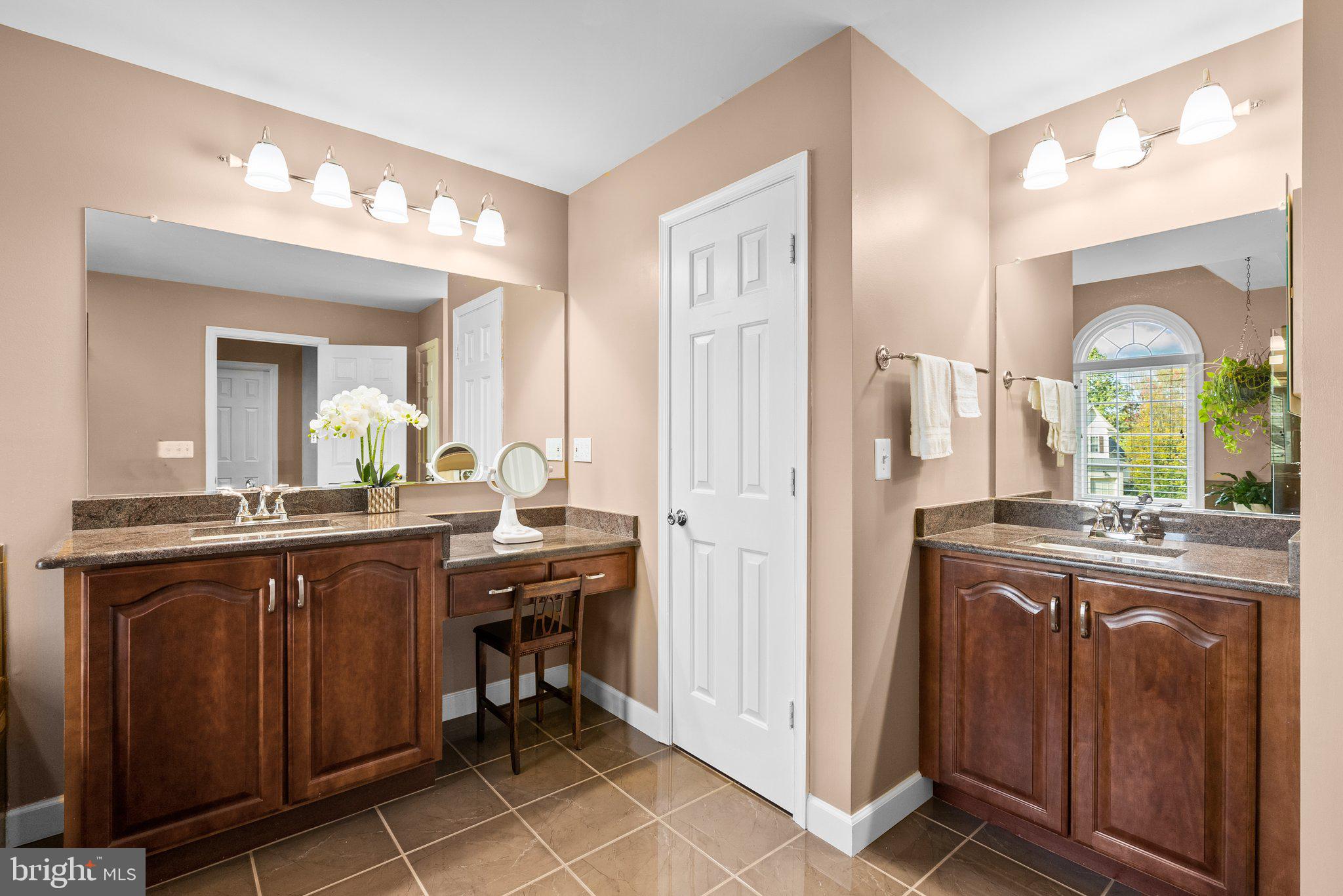 11216 Knolltop View Ct