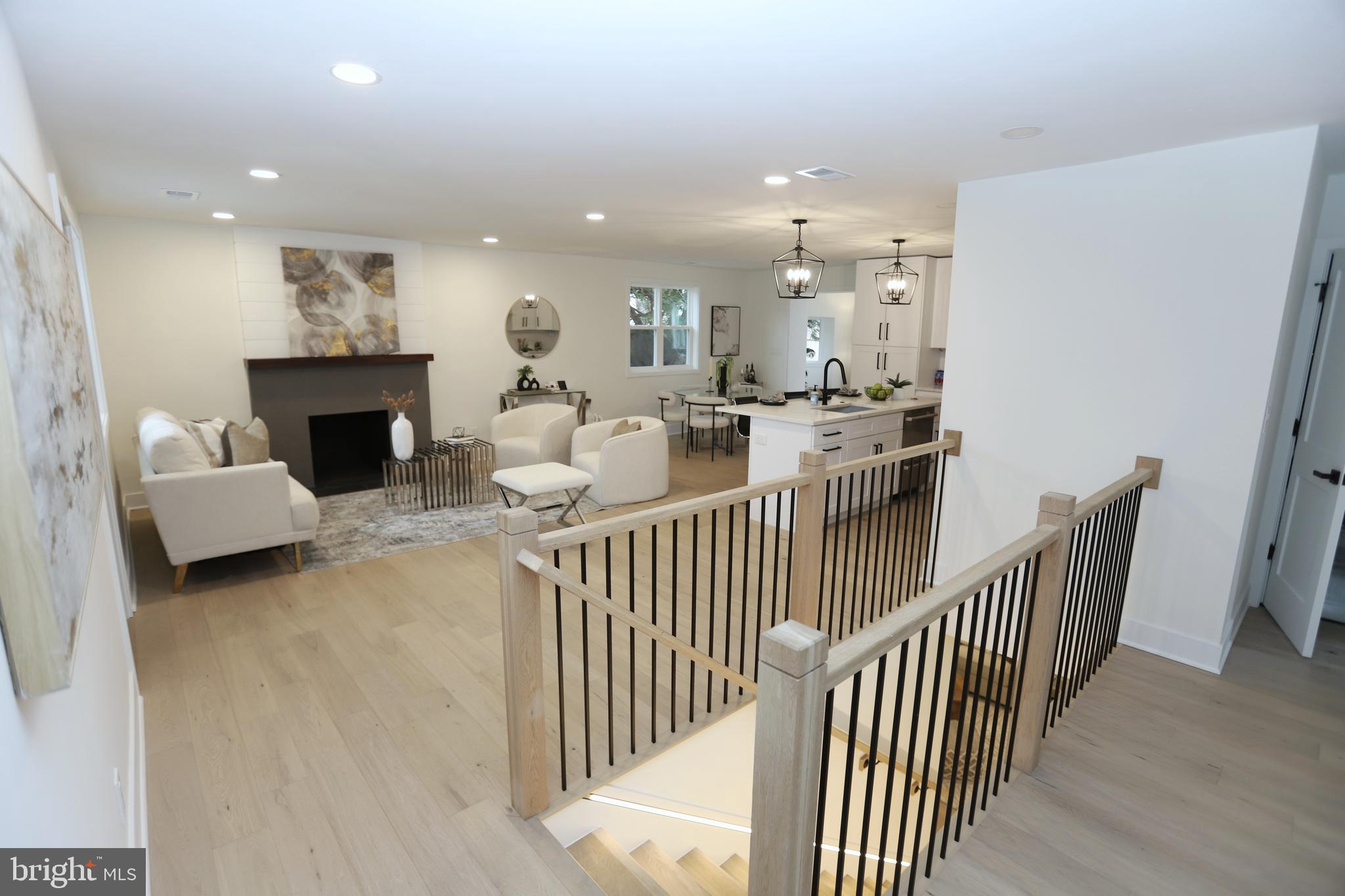 2706 Navarre Dr