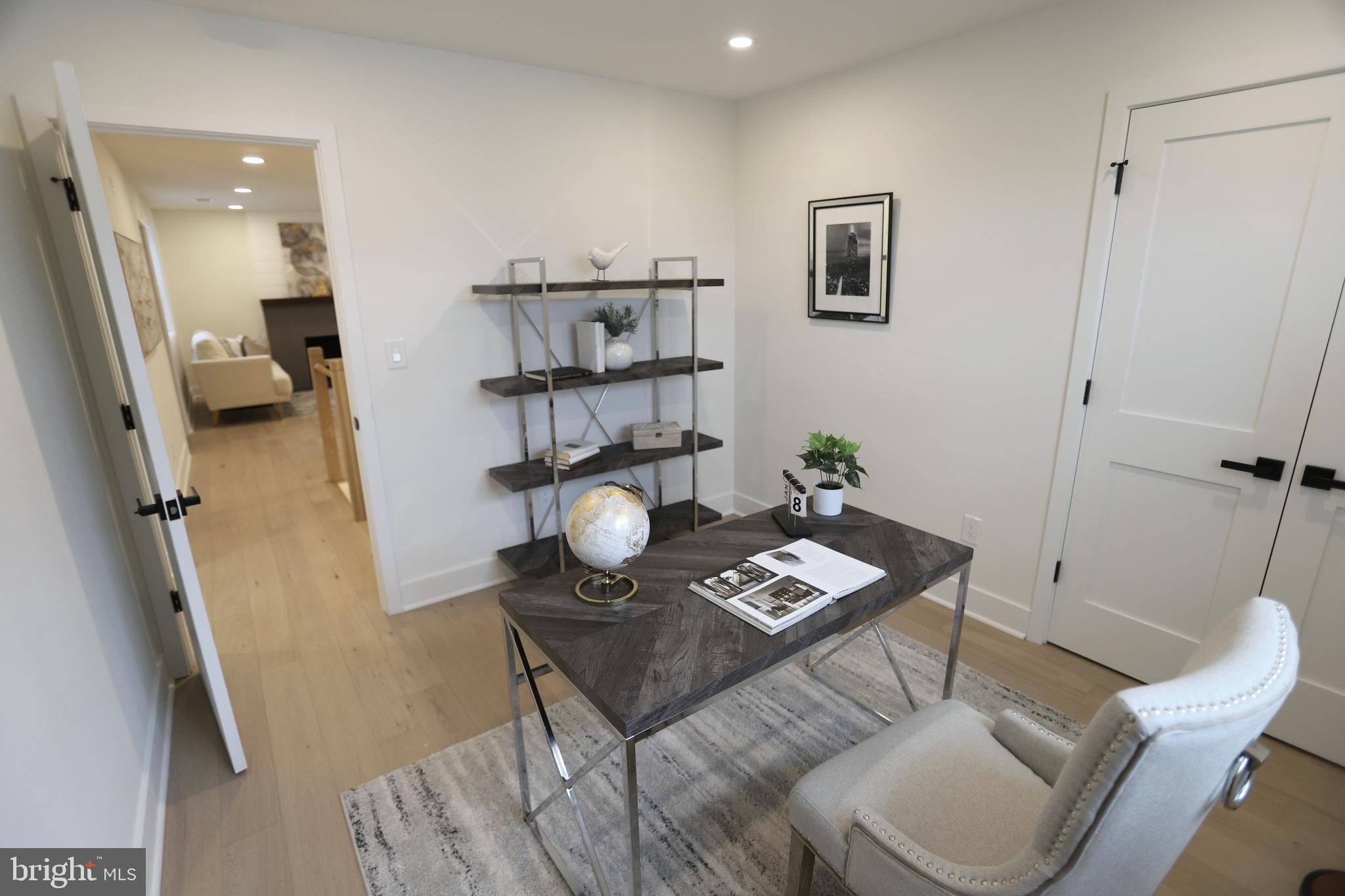 2706 Navarre Dr