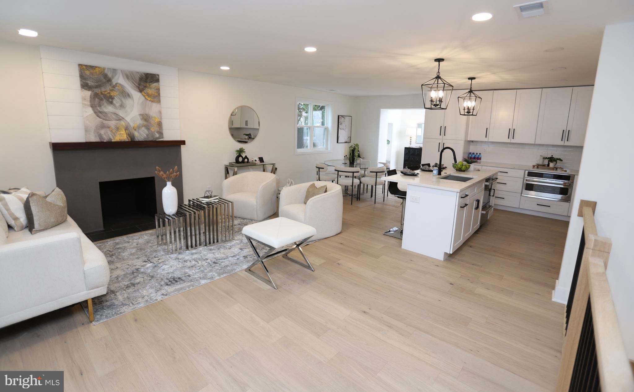 2706 Navarre Dr