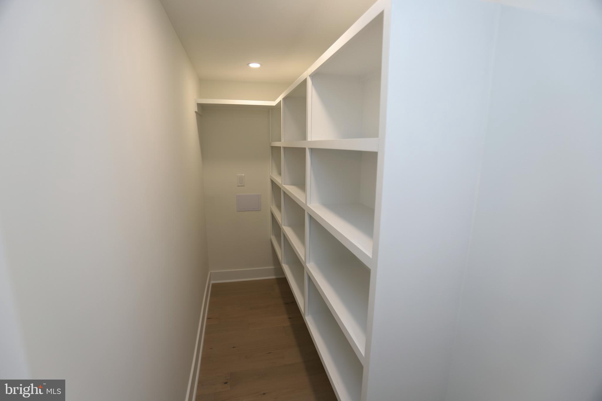 2706 Navarre Dr
