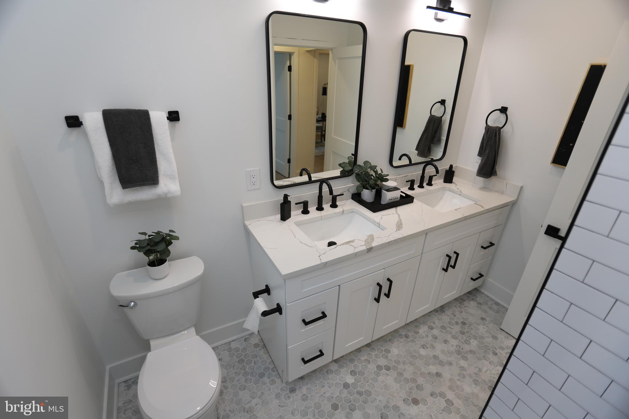 2706 Navarre Dr