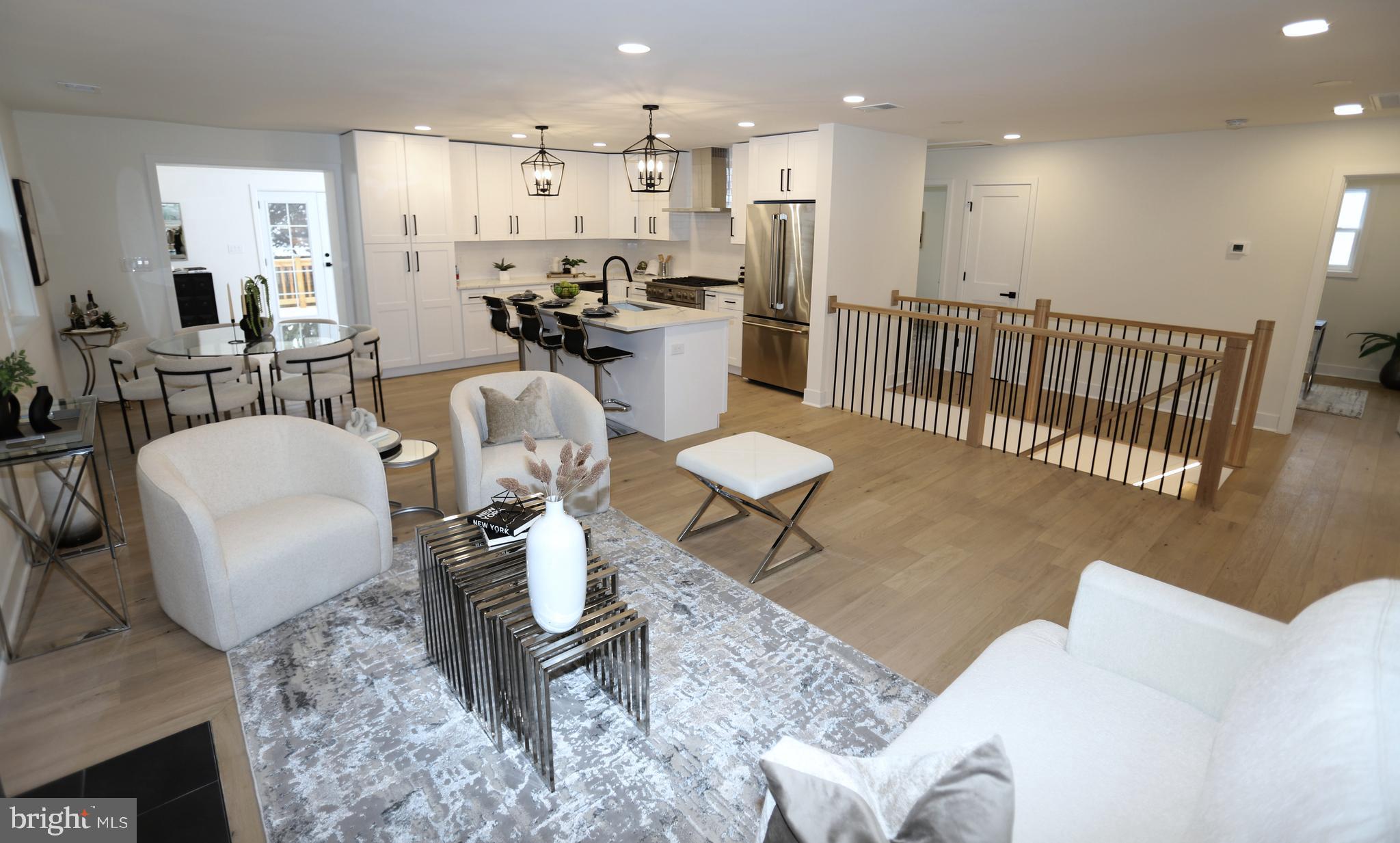 2706 Navarre Dr