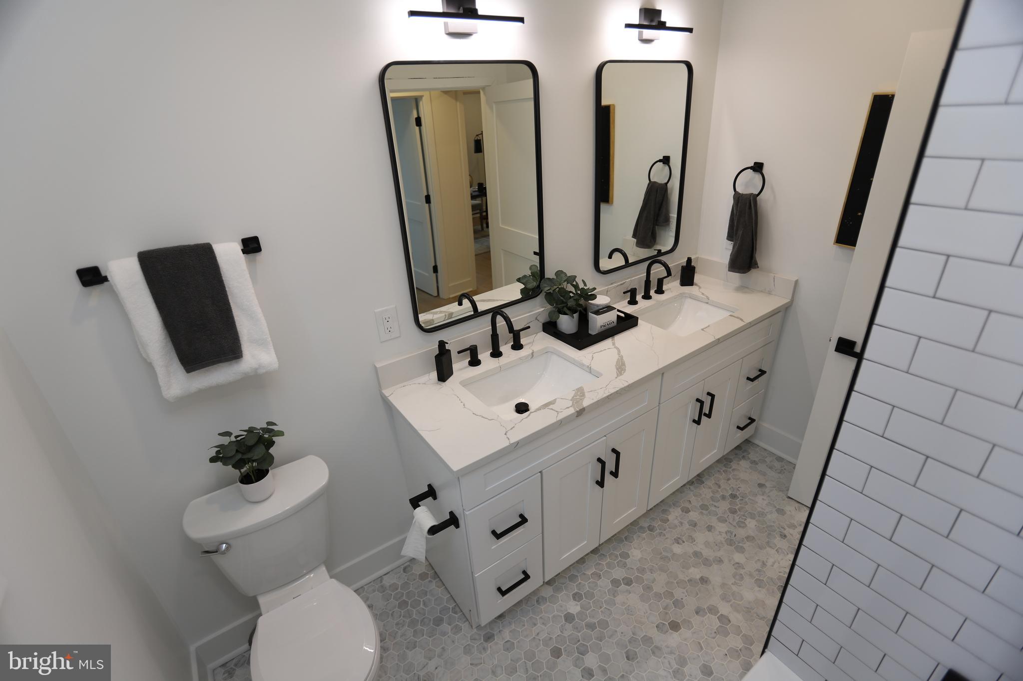 2706 Navarre Dr
