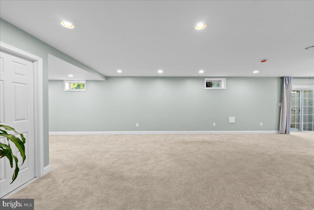 23217 Linden Vale Dr